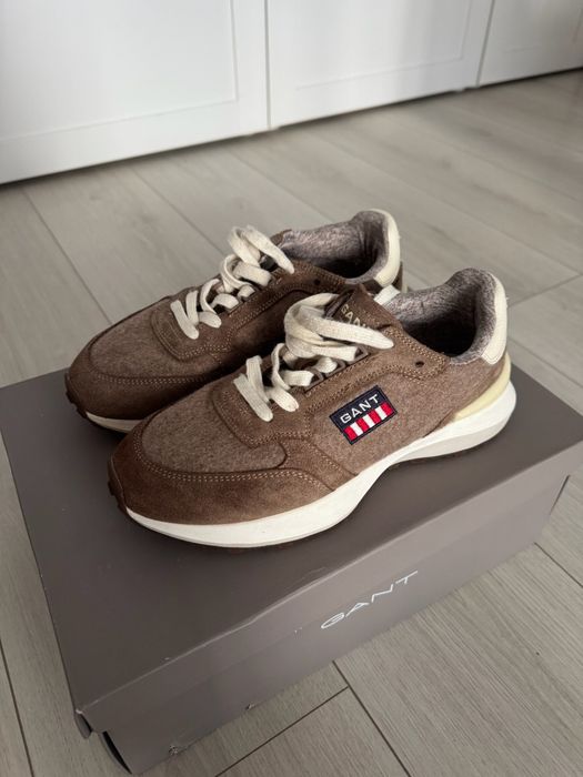 Sneakersi Gant piele intoarsa