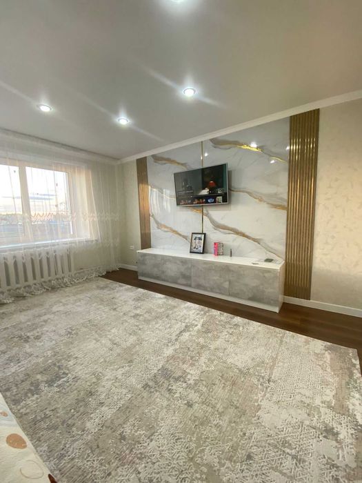 1 комнатная ,5/5,современный ремонт,1992г,кирпич,гостинка