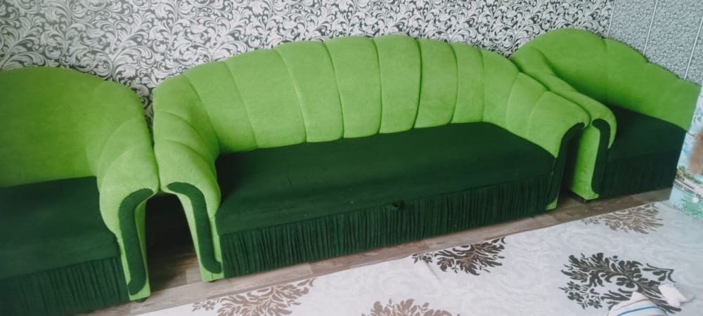 Продам диван.