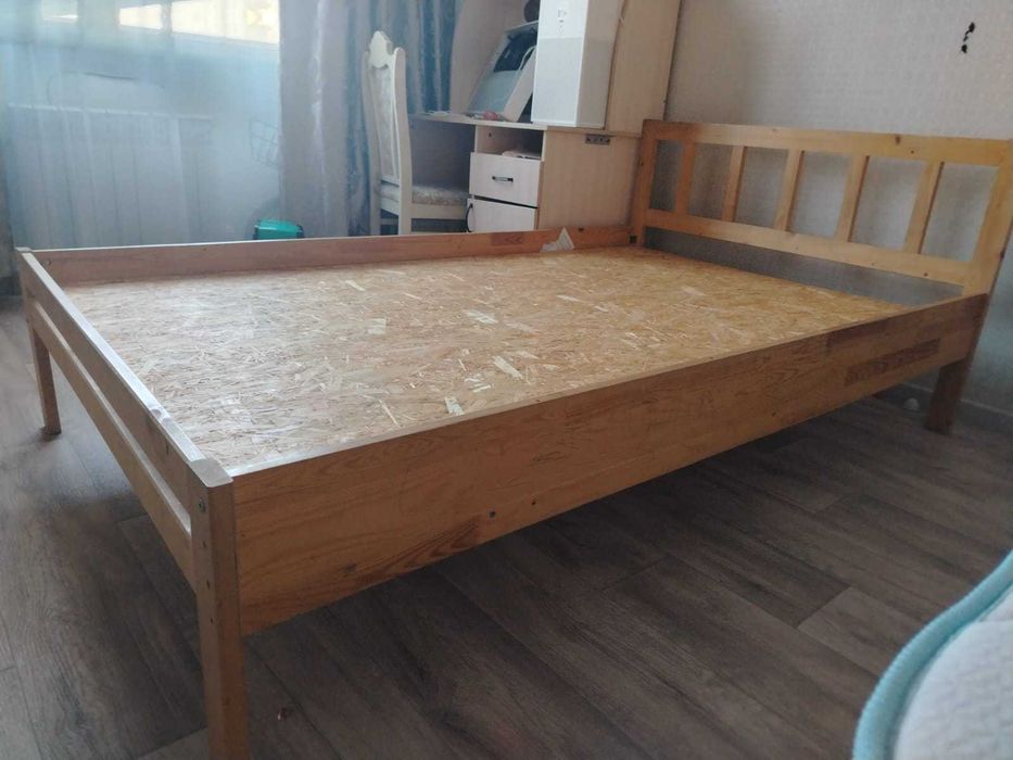 Кровать бу. бесплатно