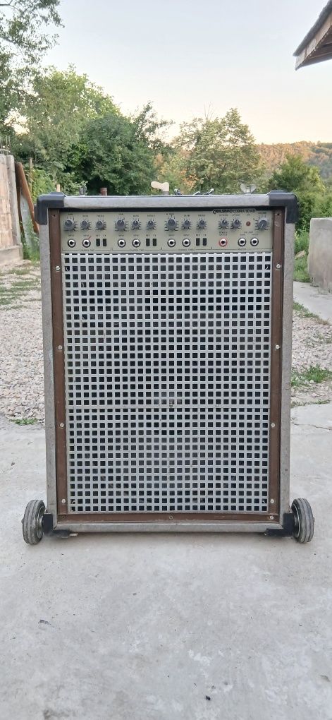 Продавам 15"кубе подходящо за китара,бас, клавири и вокал.Цена 220лв