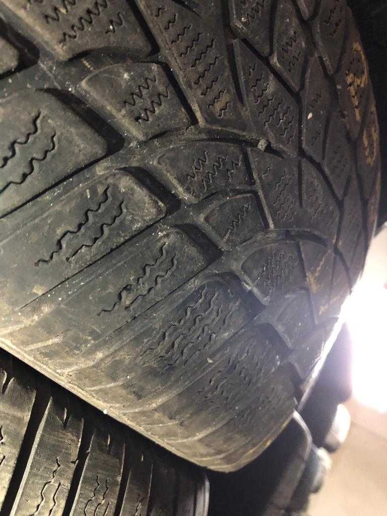 Super Anvelope Iarna 2X 235/55 R18 Dunlop