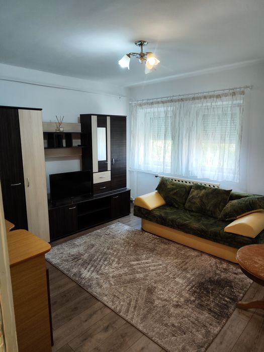 Garsoniera de inchiriat zona Decebal cu loc de parcare de domiciliu