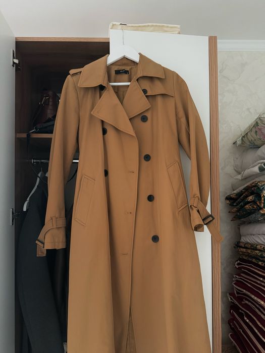 Тренч сатылады.узын длинада.Кулсарыы.