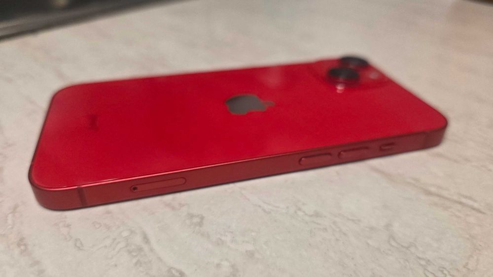Продавам Iphone 14
