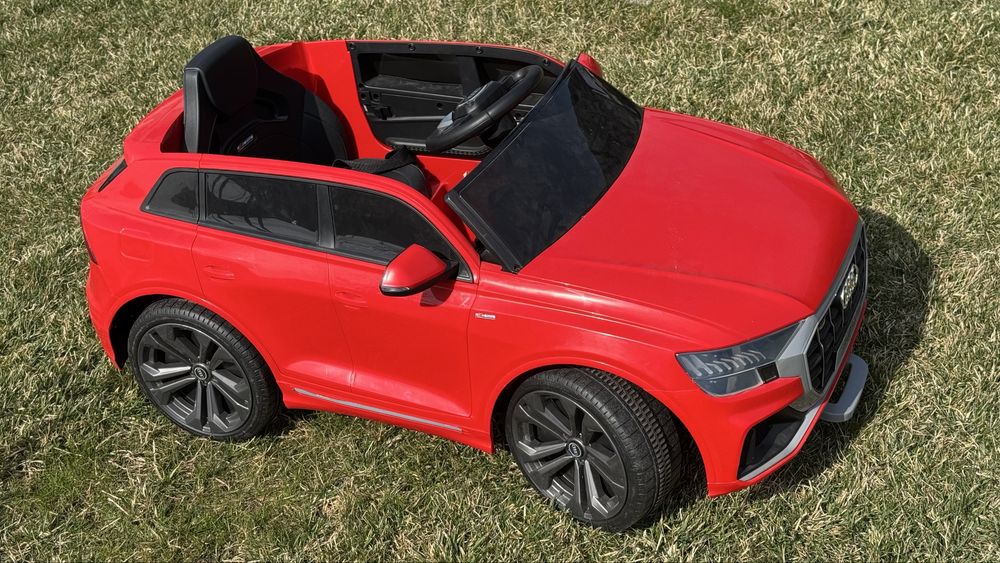 Masina electrica Audi