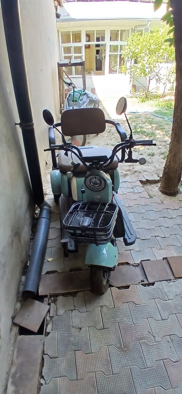 Skuter sotiladi kop minilmagan