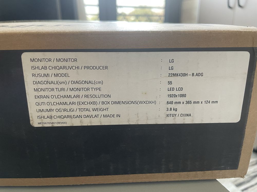 Monitor sotiladi LG 22 tali