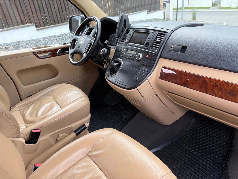 VW Multivan 2,5 TDi 180 Cp 7 locuri 4x4