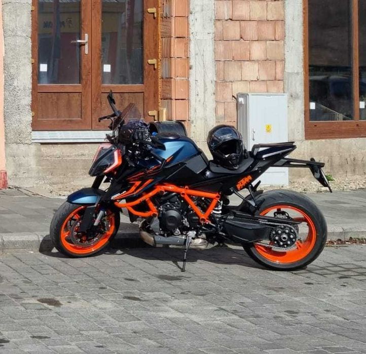 KTM Super Duke 1290 r EVO