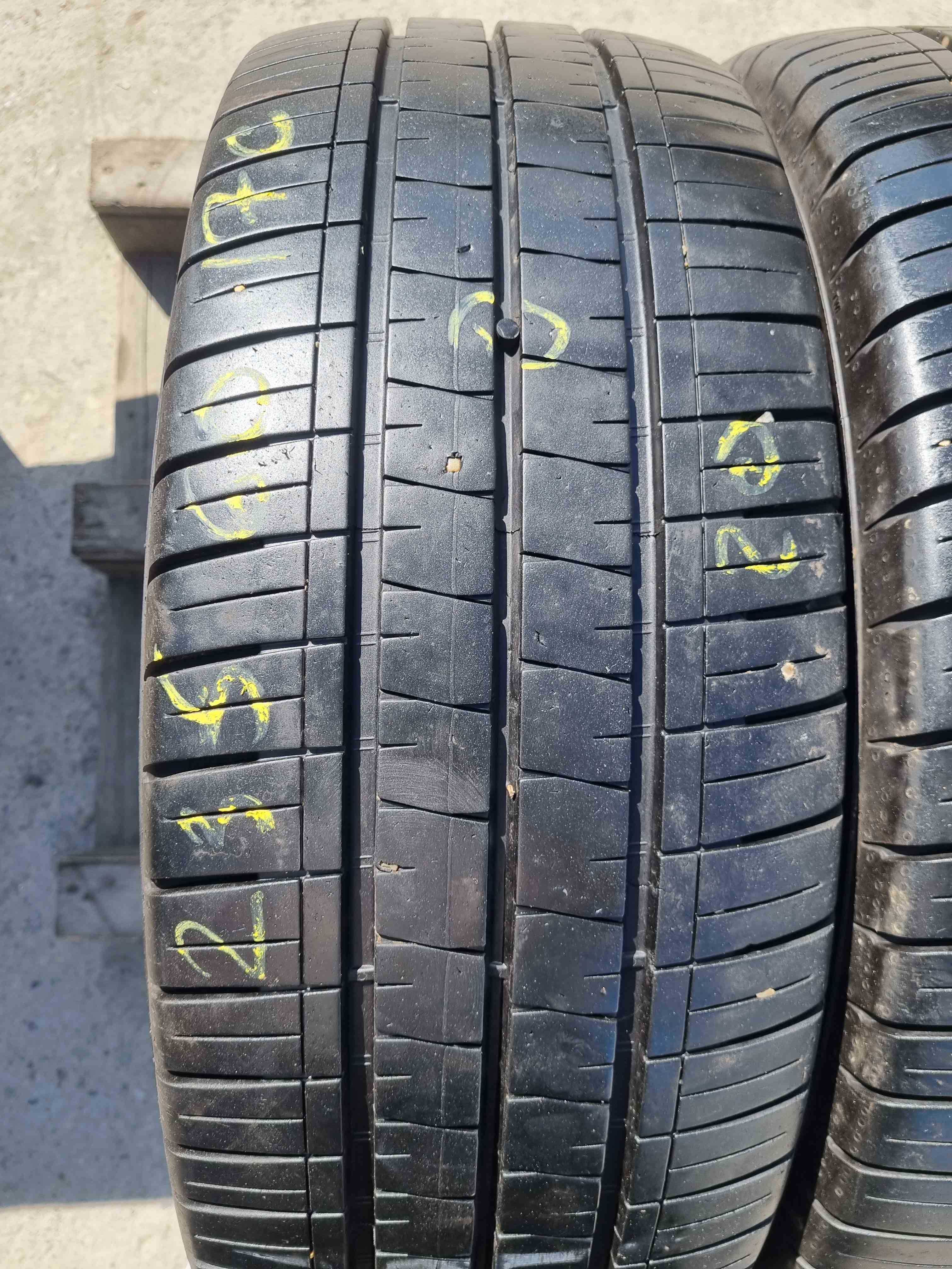SET 2 Anvelope Vara 235/60 R17C VREDESTEIN Comtrac 2 117/115R