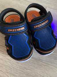 Нови светещи сандали Skechers,номер 21