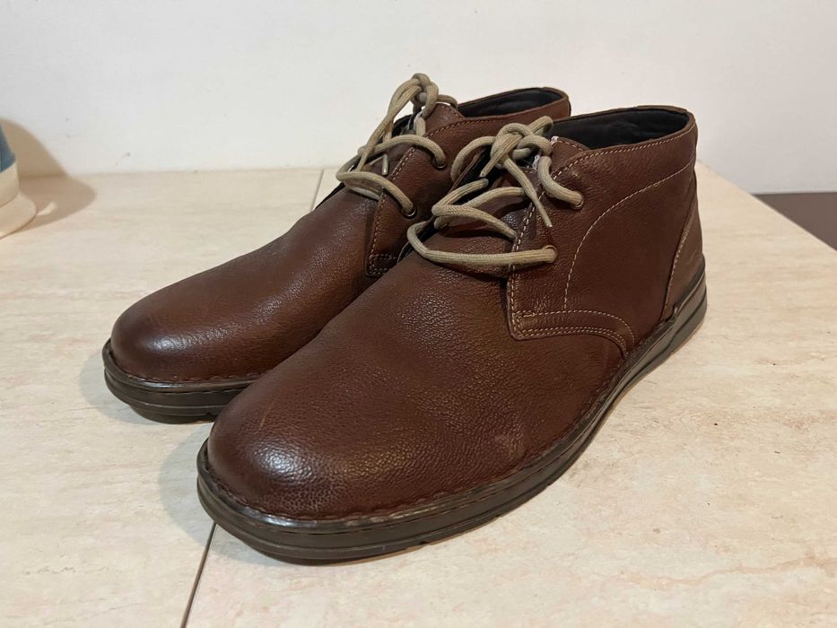 Чисто нови мъжки обувки за пролет и есен.