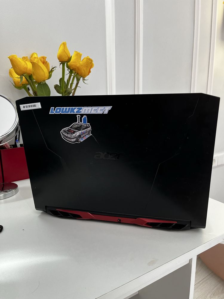 Продаю игровой ноутбук Acer NITRO 5