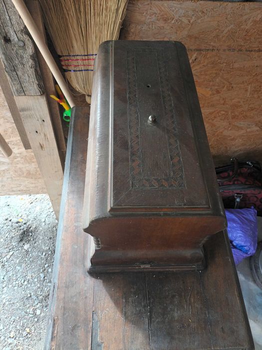 Masina de cusut veche 150 ani SINGER
