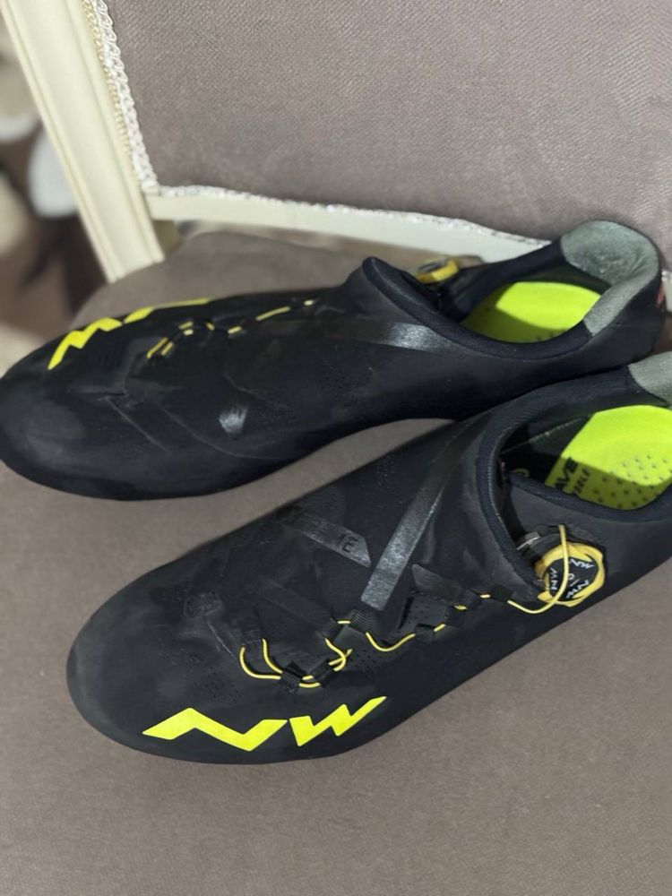 Велотуфли Northwave made in Italy full carbon