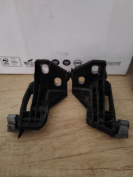 Suporți radiatoare Mercedes Benz clasa C W205