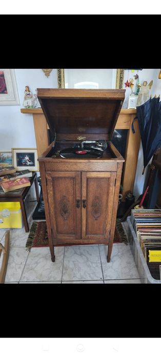 Gramofon firma Selecta vintage