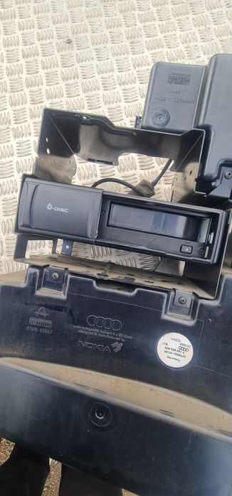 Subwoofer Субуфер Audi A4 B5 Avant Ауди А4 Б5 Комби