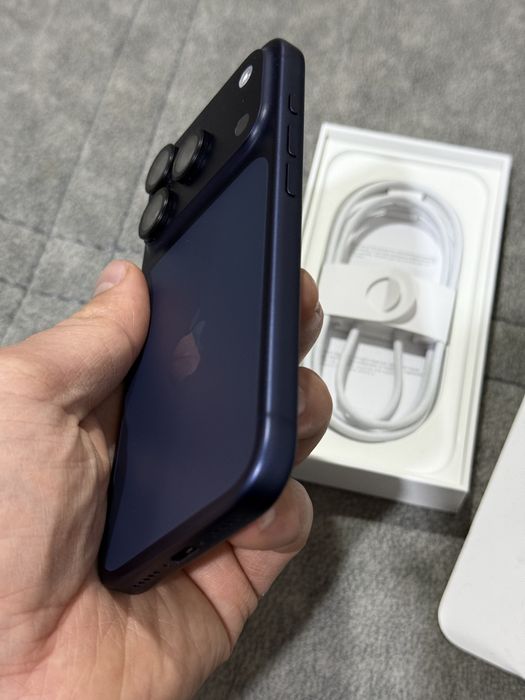 17 pro 256g 100%  18sikl