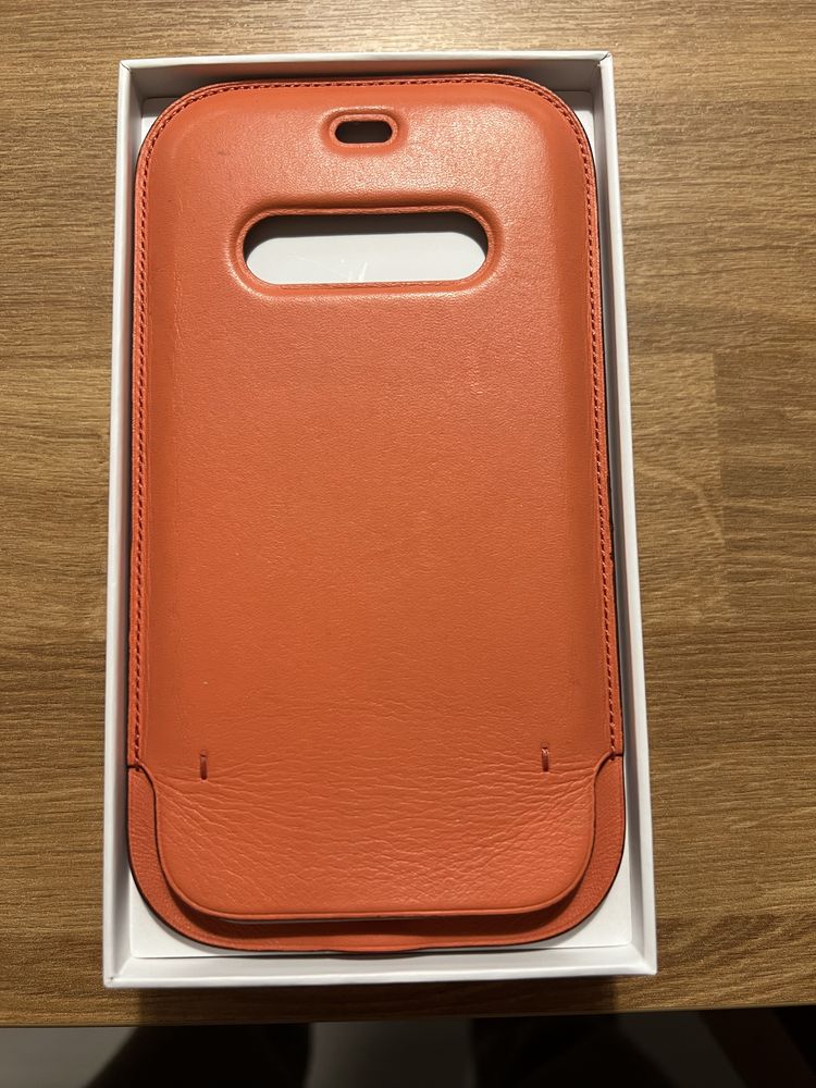 Продавам калъфи/case за Iphone 13 Pro Max