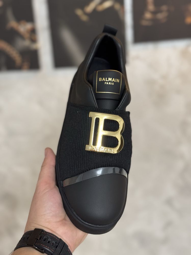 Adidasi Barbati Balmain Black & Gold!