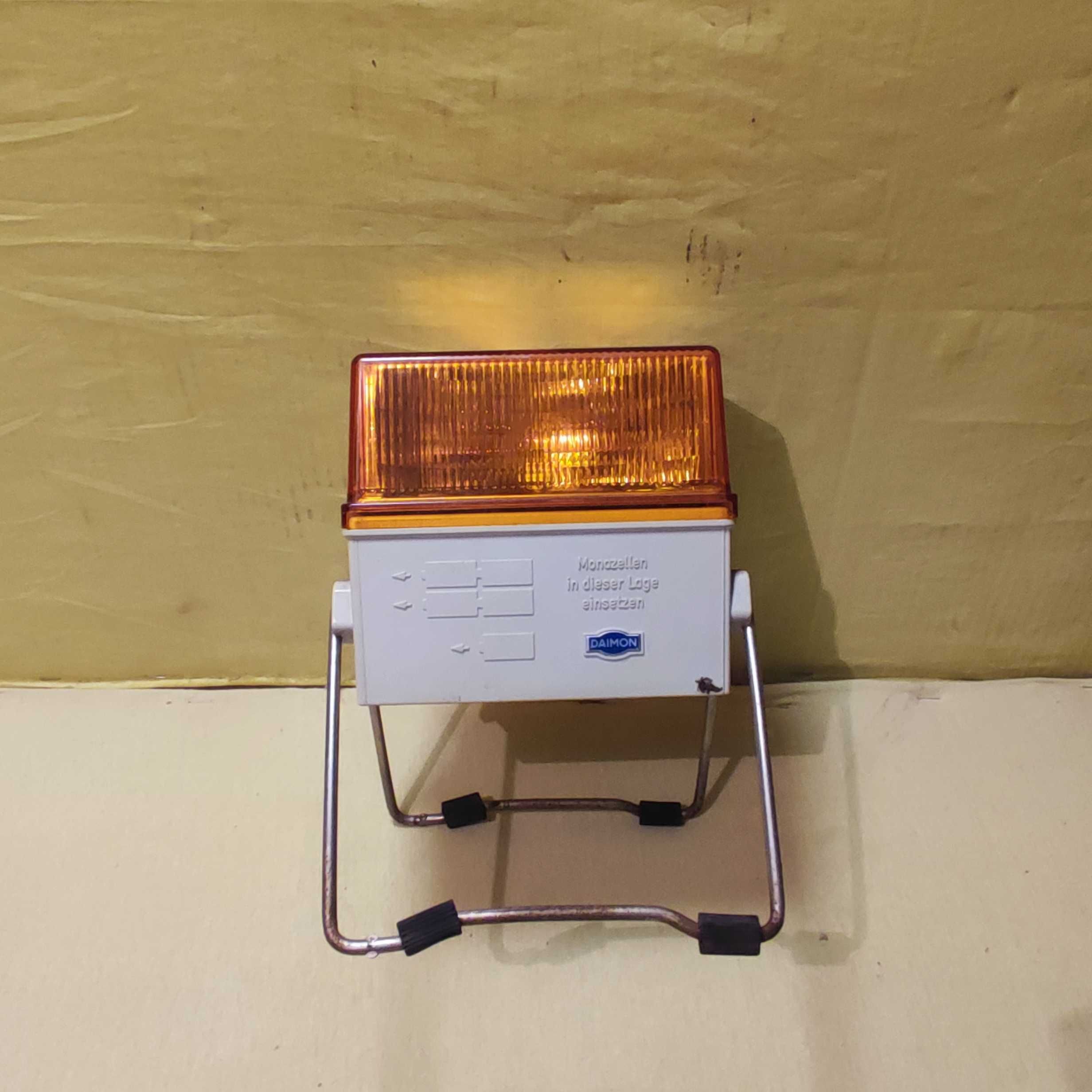 Аварийна сигнална лампа с режими жълта и бяла светлина