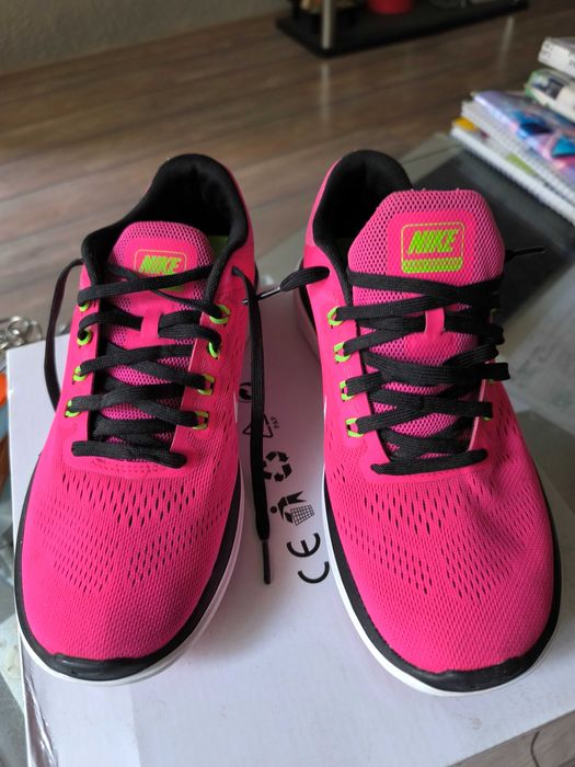 Дамски маратонки Nike