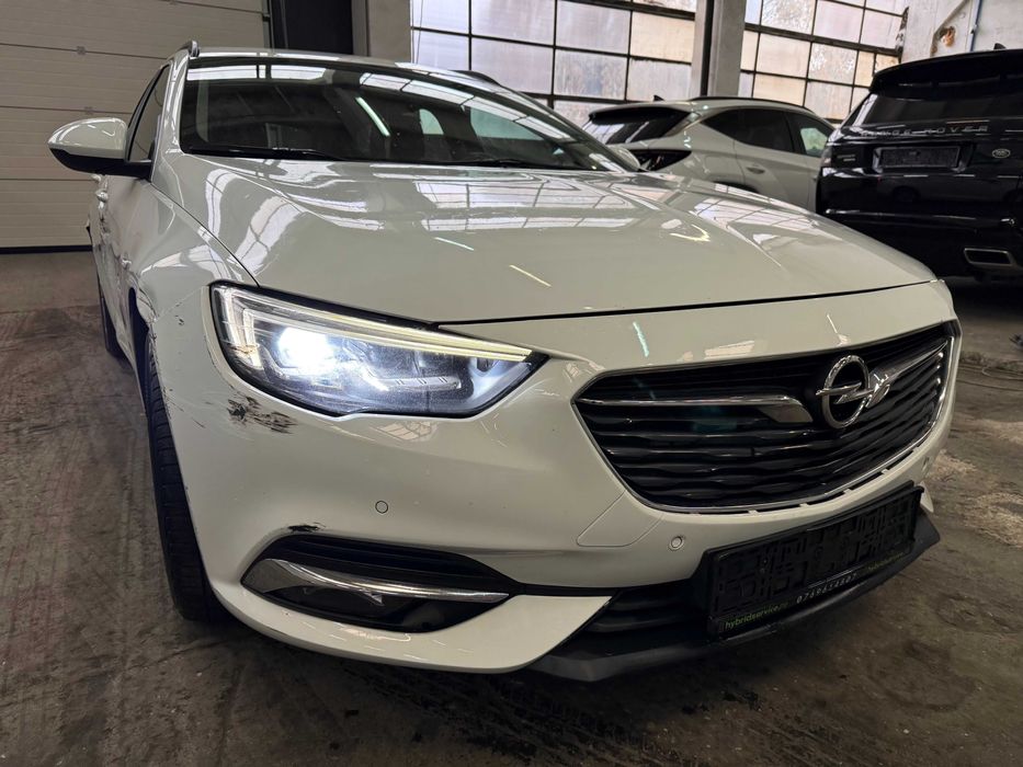 Opel Insignia avariat
