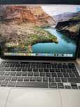 Продавам Apple MacBook pro M1 13inch