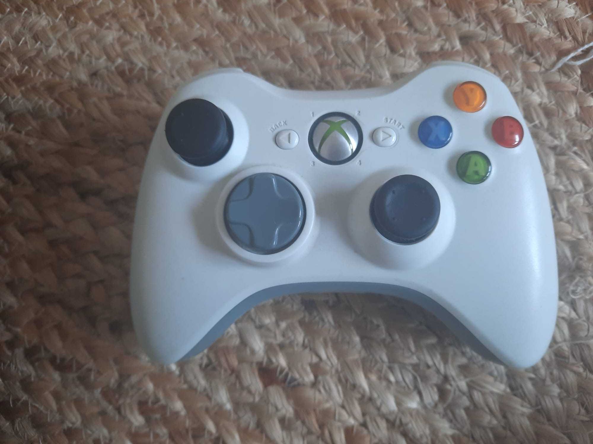Xbox 360 E- Stare foarte bună