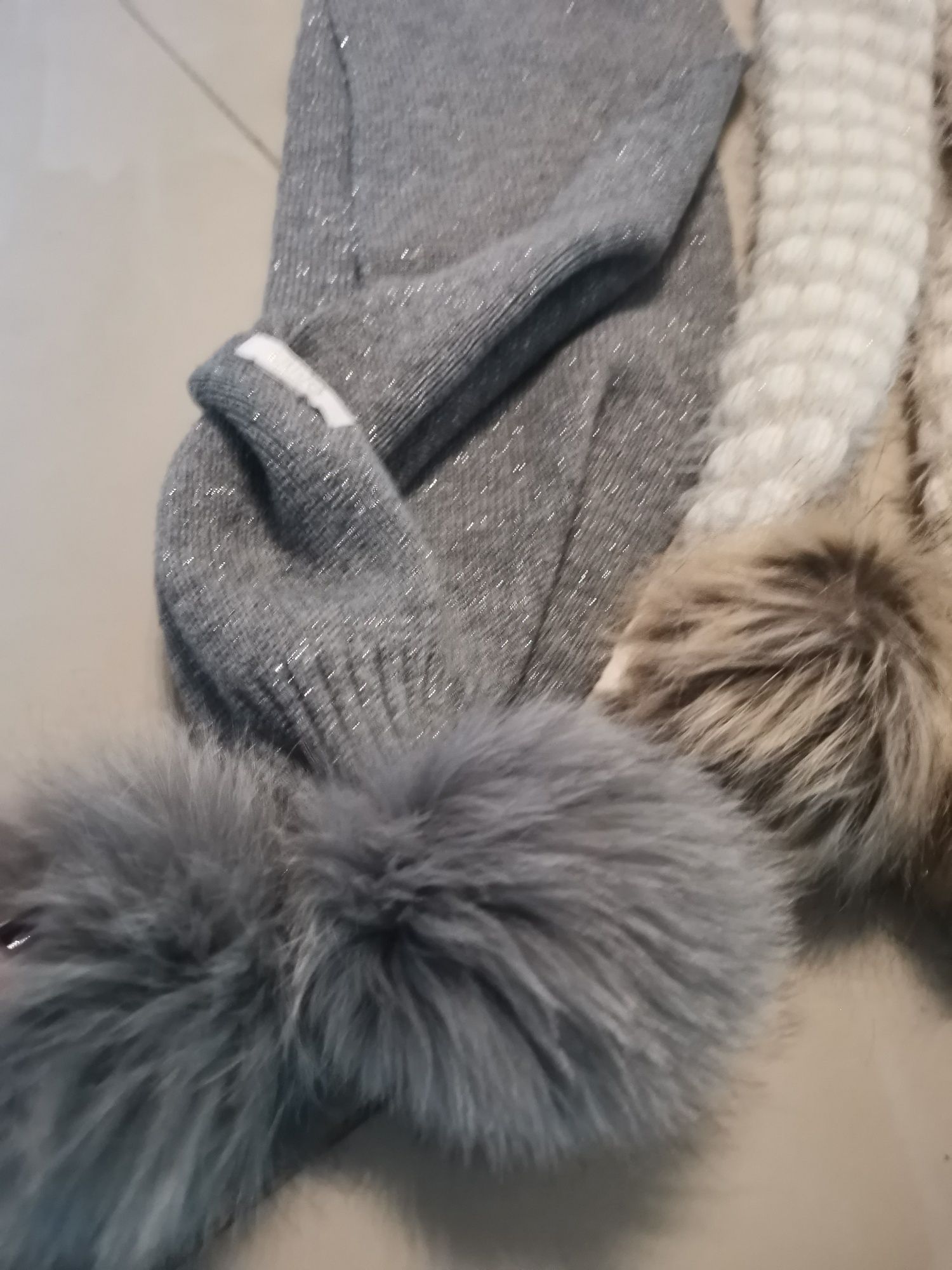 Шалове на  Liu Jo и Pepe Jeans