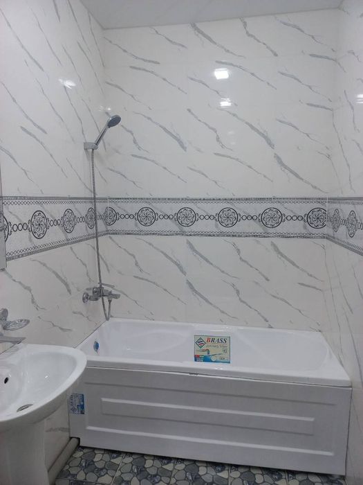 5-mikr dan 2 xonalik tayyor kvartira tez va  arzon narxda sotiladi