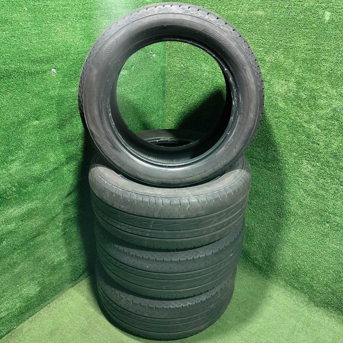 Продам Шины летний Bridgestone regno GRV2 215/55R17 год 2019 износ 40%