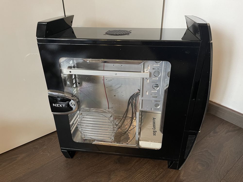 Carcasa Aluminiu NZXT Lexa