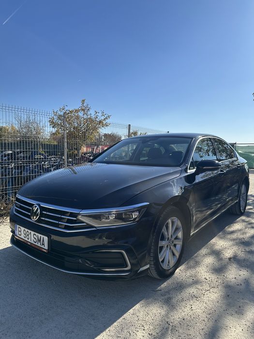 Volkswagen Passat GTE PLUG IN HIBRID 2021  avariat / avariata