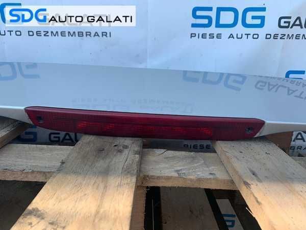 Eleron cu Stop Lampa Tripla Centrala Aditionala Hayon Haion Portbagaj Ford Focus 2 Hatchback Facelift FL 2007 - 2010 Cod 8M51-A44210-A 8M51A44210A