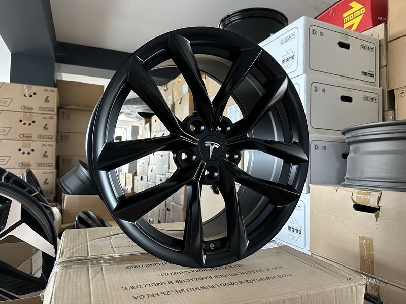 18цола Tesla Y Тесла 3 5x114.3