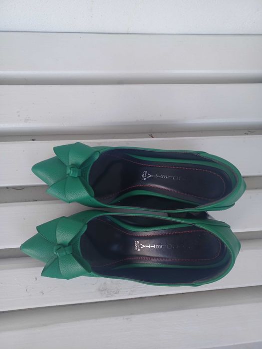 Vand pantofi eleganti de dama Barneystore marimea 37