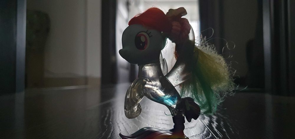 set 8 ponei plastic cu cutie plastic