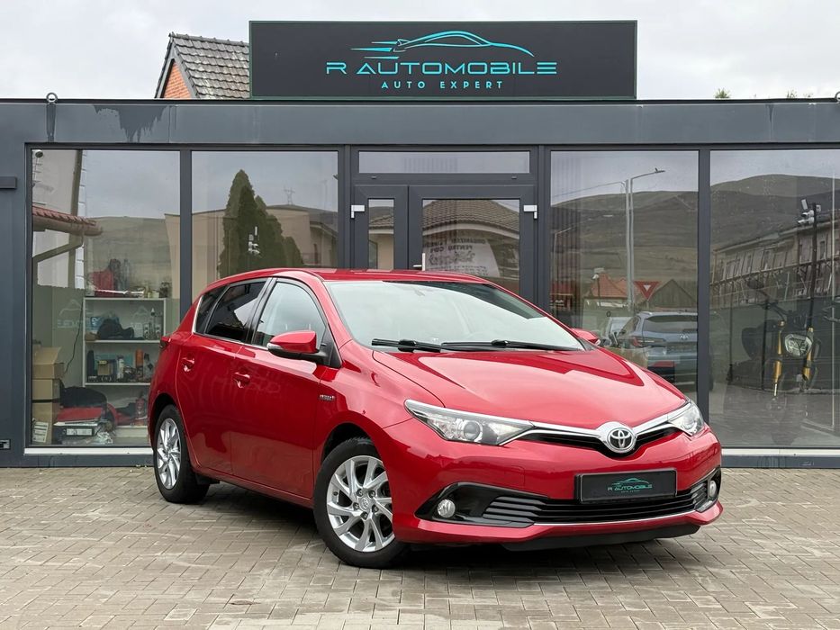 Toyota Auris Toyota Auris 1.8 Hibrid(benzina/electric), 136CP