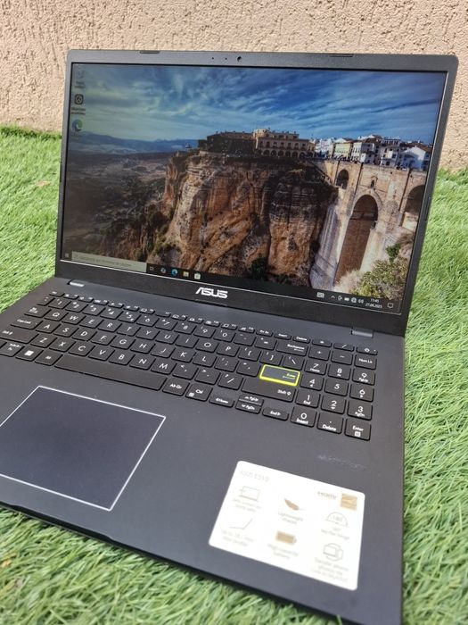 Laptop ASUS ca nou