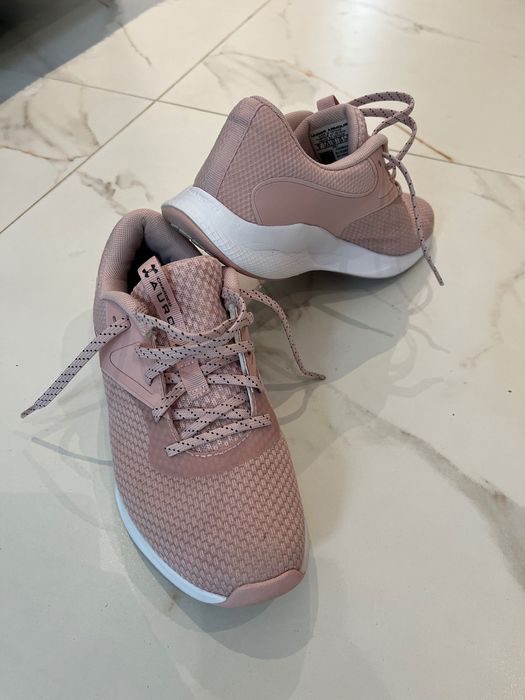 Under Armour маратонки