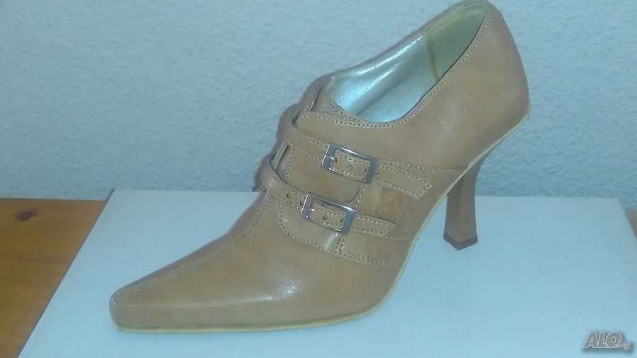 продава български дамски обувки нови, естествена кожа по 5 лв. на чифт