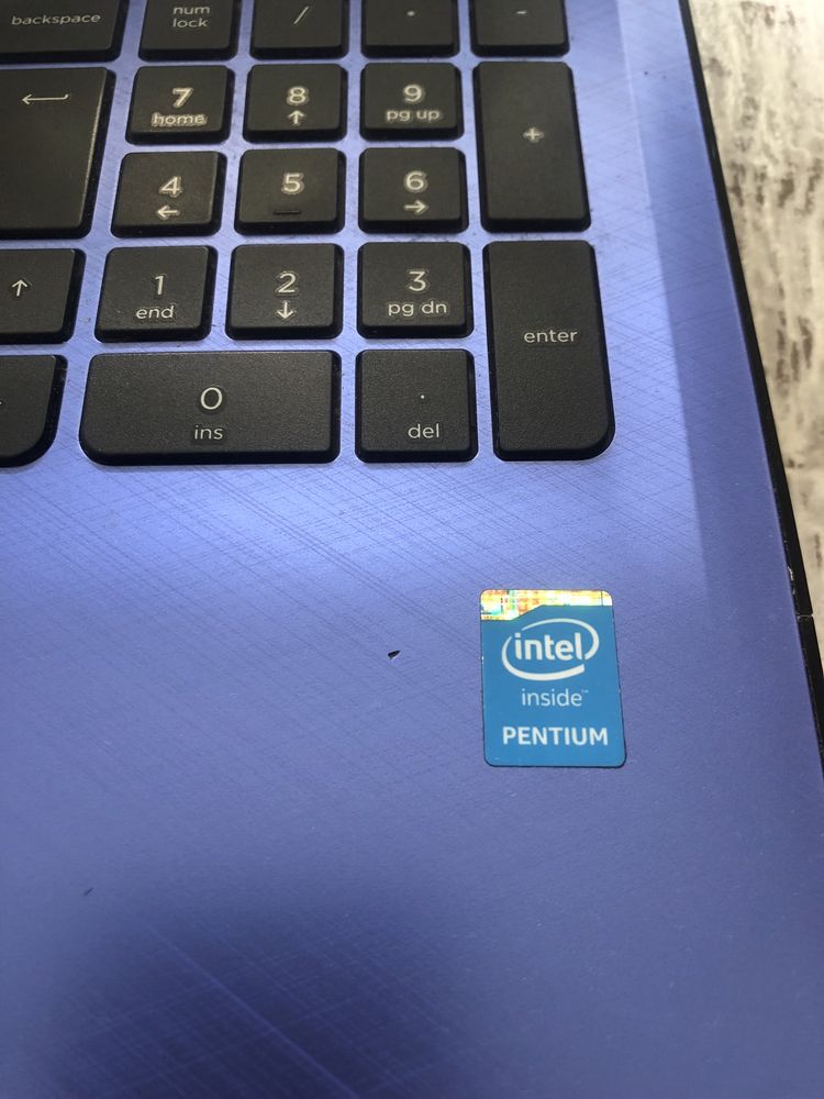 HP 15 ac043na | Intel Pentium 3852u на 1.9GHz | 8GB Ram | 1366x768