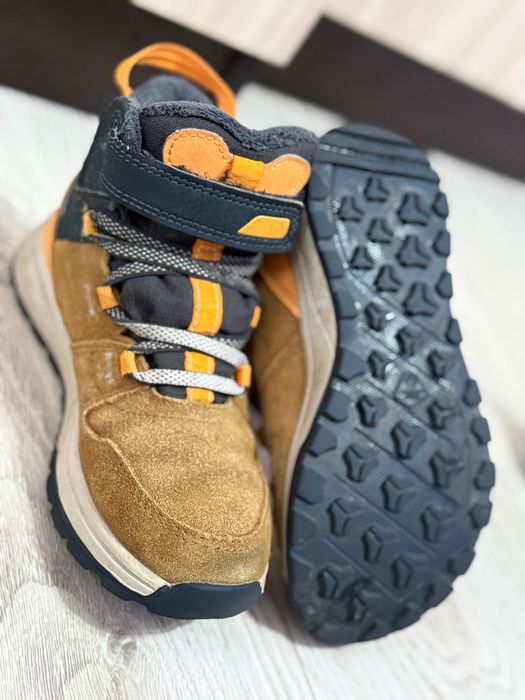 Зимни обувки за момче - номер 30