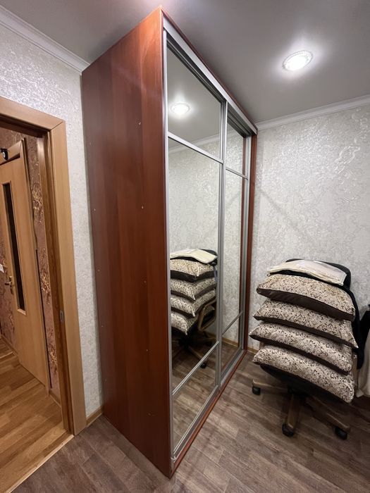 Шкаф СЕНАТОР. Высота 240см, ширина 142см, глубина 65.