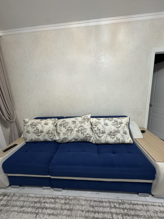 Диван с стулей б/у