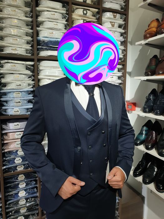 Costum foarte elegant mărimea 52