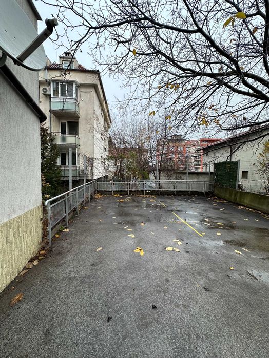 Продава паркомясто на ул. Народно хоро

Продава паркомясто Овча купел